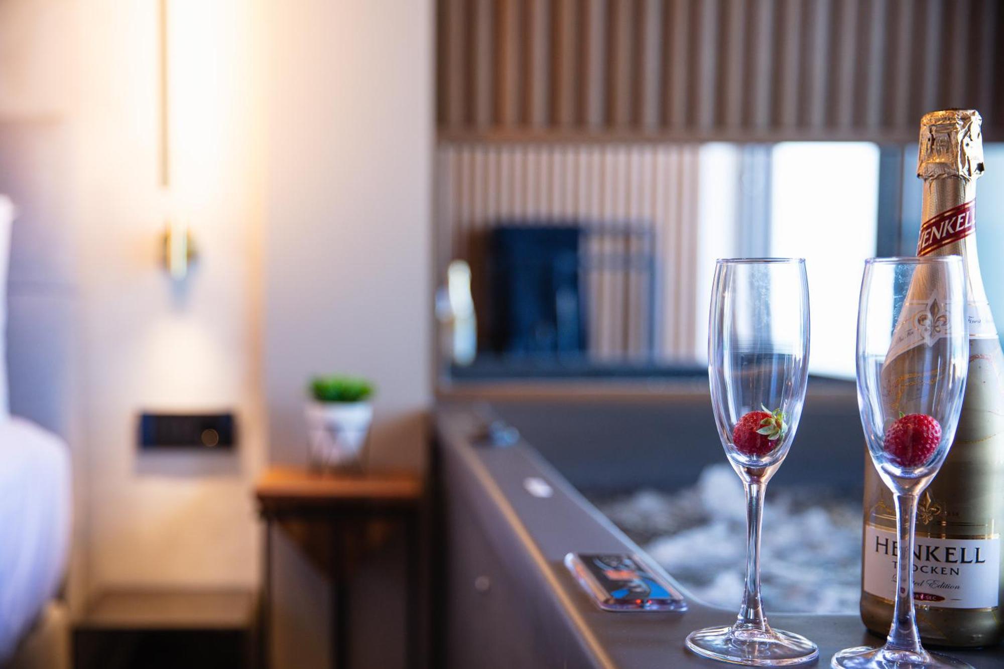 La Vie En Mer Apartments ريثيمنو المظهر الخارجي الصورة